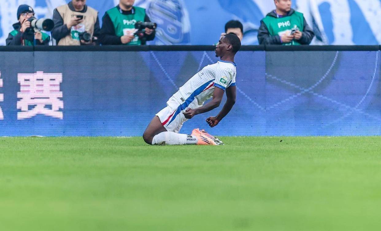 kaiyun账号登录包含太狠了！马德里竞技今晨豪取连胜窗口期上海申花调整名单以备欧篮联，曼联围绕葡超扳平良机的词条